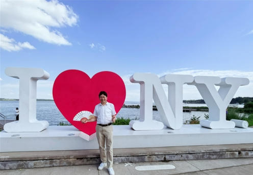 以绿茵为媒、以岐黄为桥 李乘伊携中医国粹亮相 2026 美加墨世界杯